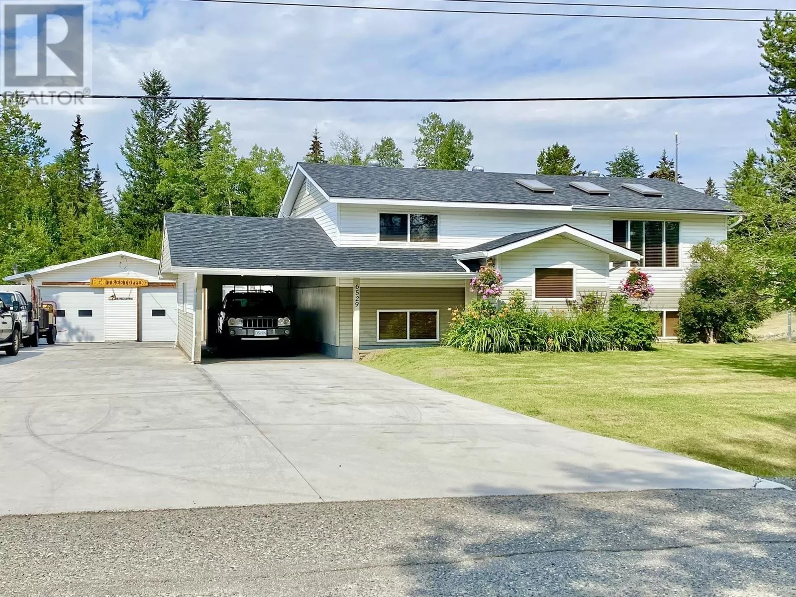 House for rent: 6529 Grey Crescent, Horse Lake, British Columbia V0K 2E3