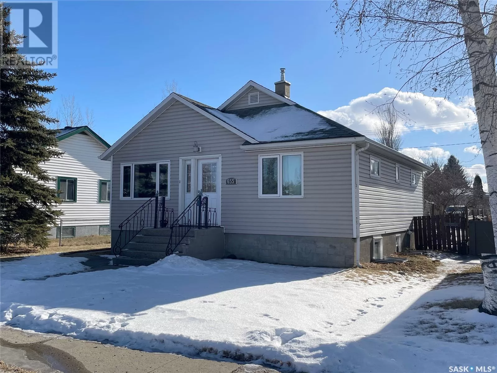 House for rent: 655 4th Street E, Prince Albert, Saskatchewan S6V 0K2