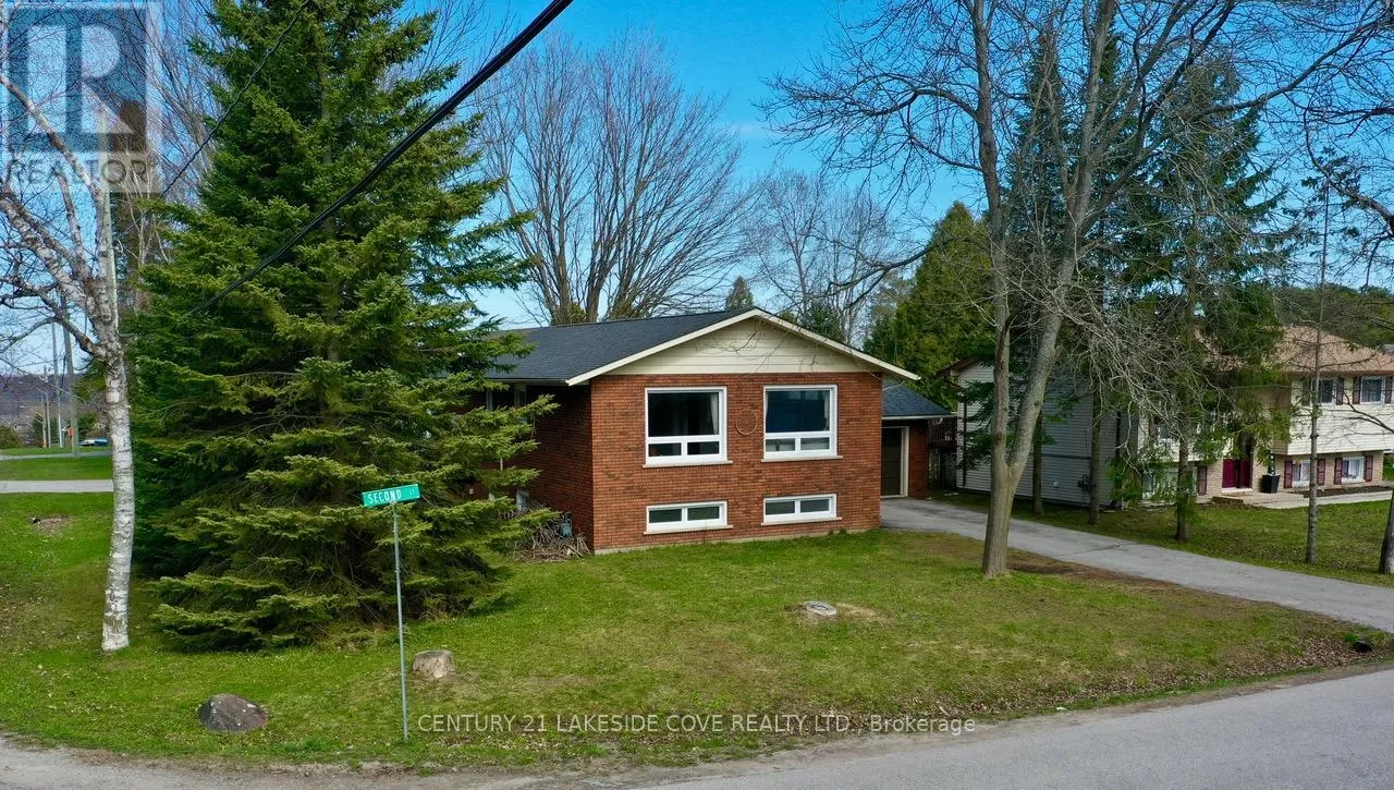 House for rent: 66 Second St, Orillia, Ontario L3V 4B4