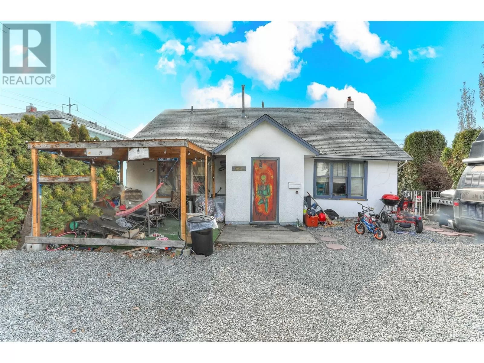 House for rent: 661 Christleton Avenue, Kelowna, British Columbia V1Y 5J1