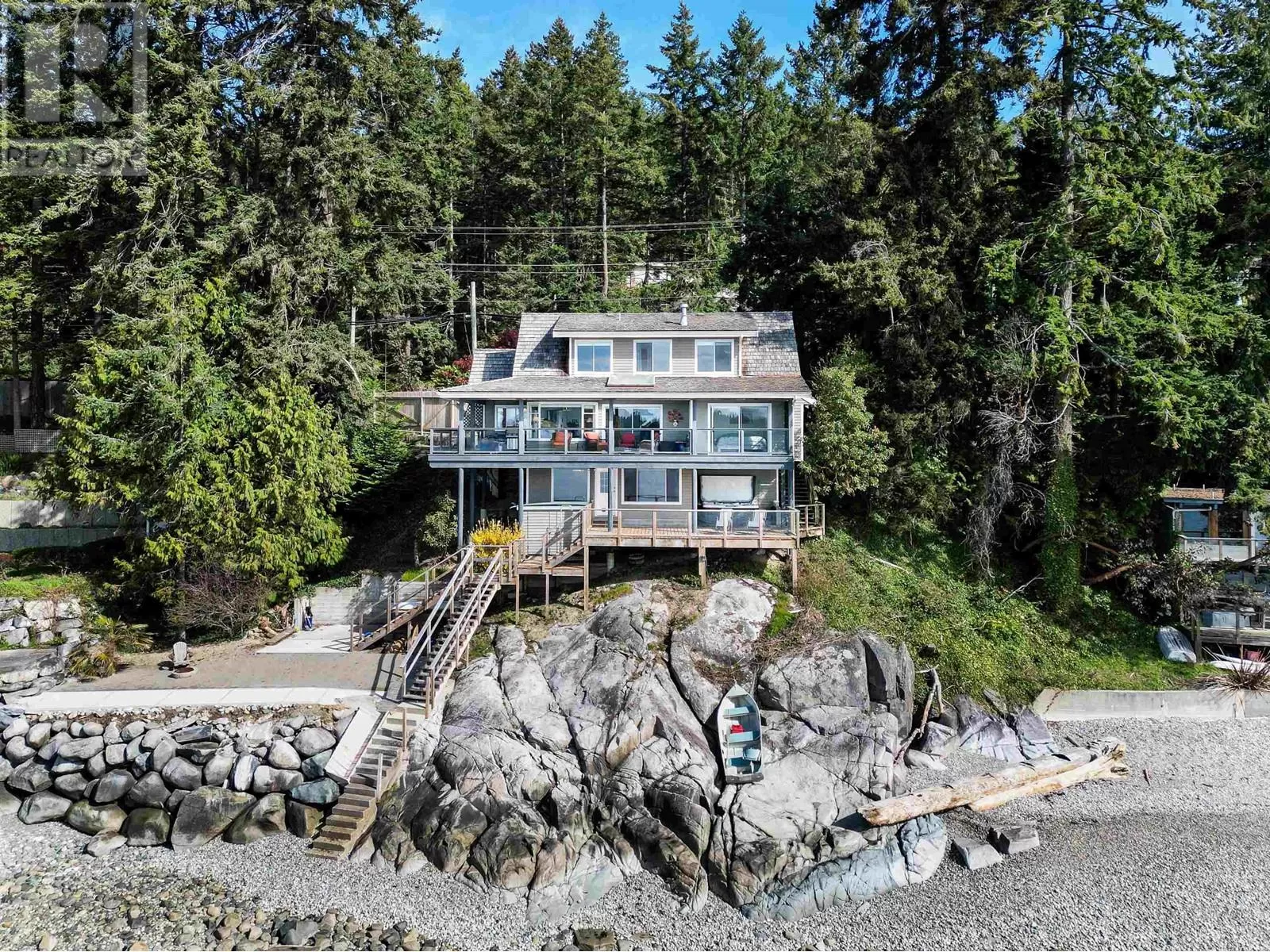 House for rent: 6643 Sunshine Coast Highway, Sechelt, British Columbia V7Z 0M9