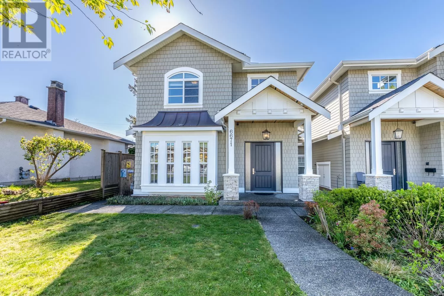 Duplex for rent: 6671 Empress Avenue, Burnaby, British Columbia V5E 2S6