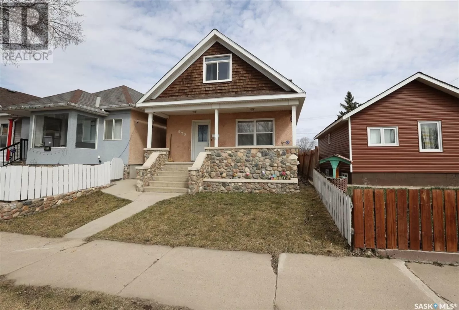 House for rent: 670 Athabasca Street E, Moose Jaw, Saskatchewan S6H 0M3