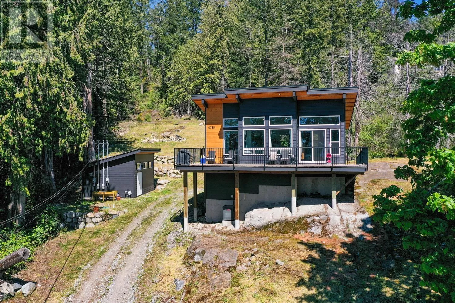 House for rent: 6780 Sunshine Coast Hwy, Sechelt, British Columbia V7Z 0N1