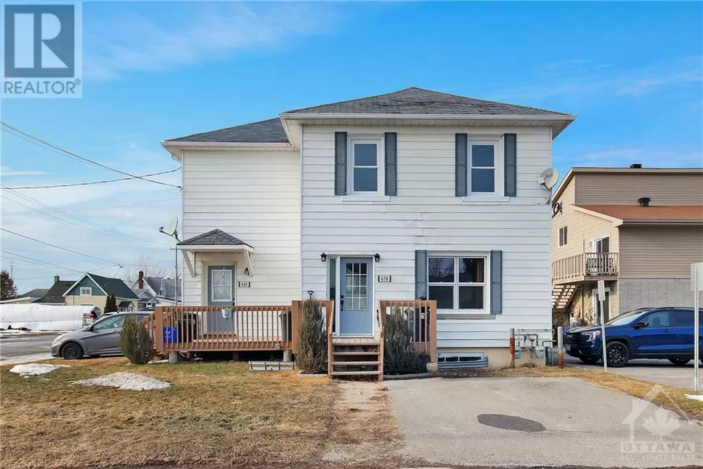 Duplex for rent: 678-680 Dollard Street, Casselman, Ontario K0A 1M0