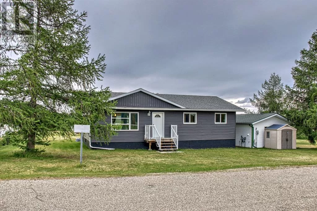 House for rent: 68 Sunnyside Crescent, Rural Ponoka County, Alberta T0C 2J0