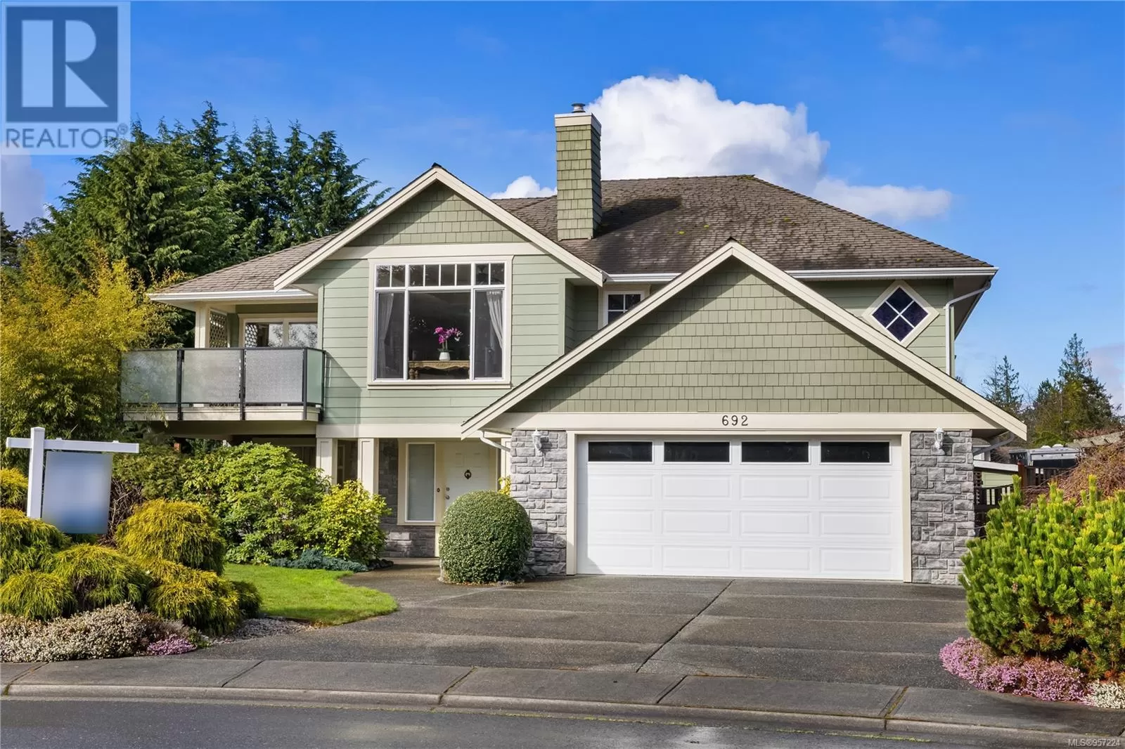 House for rent: 692 Abernathy Pl, Parksville, British Columbia V9P 2Y9