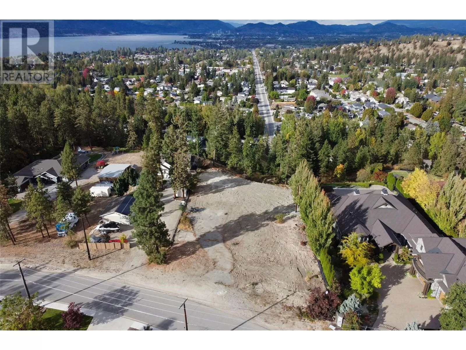 Other for rent: 694 Barnaby Road, Kelowna, British Columbia V1W 4N8
