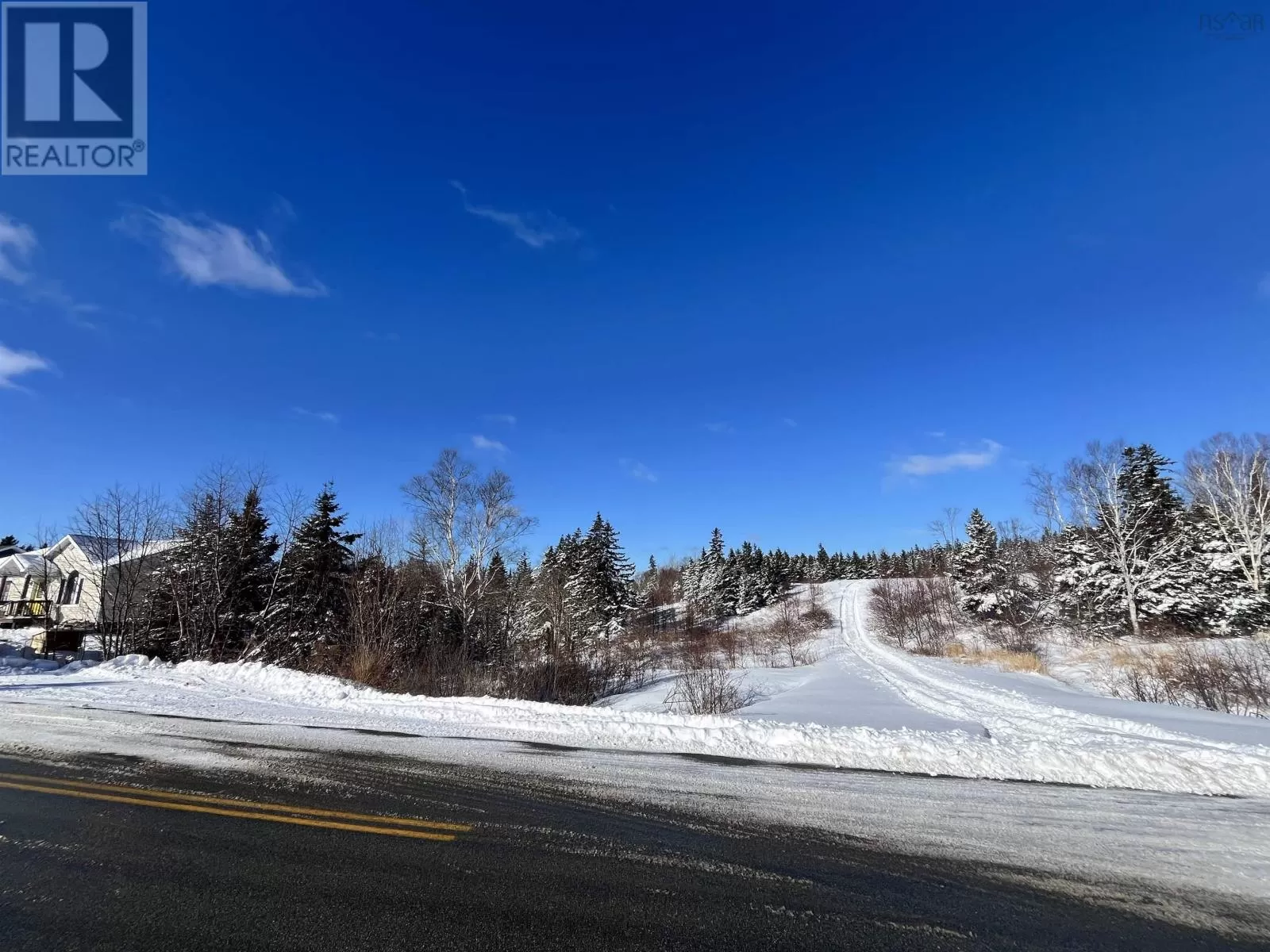 7 Hilltop Drive, Port Hastings, Nova Scotia B9A 1N8