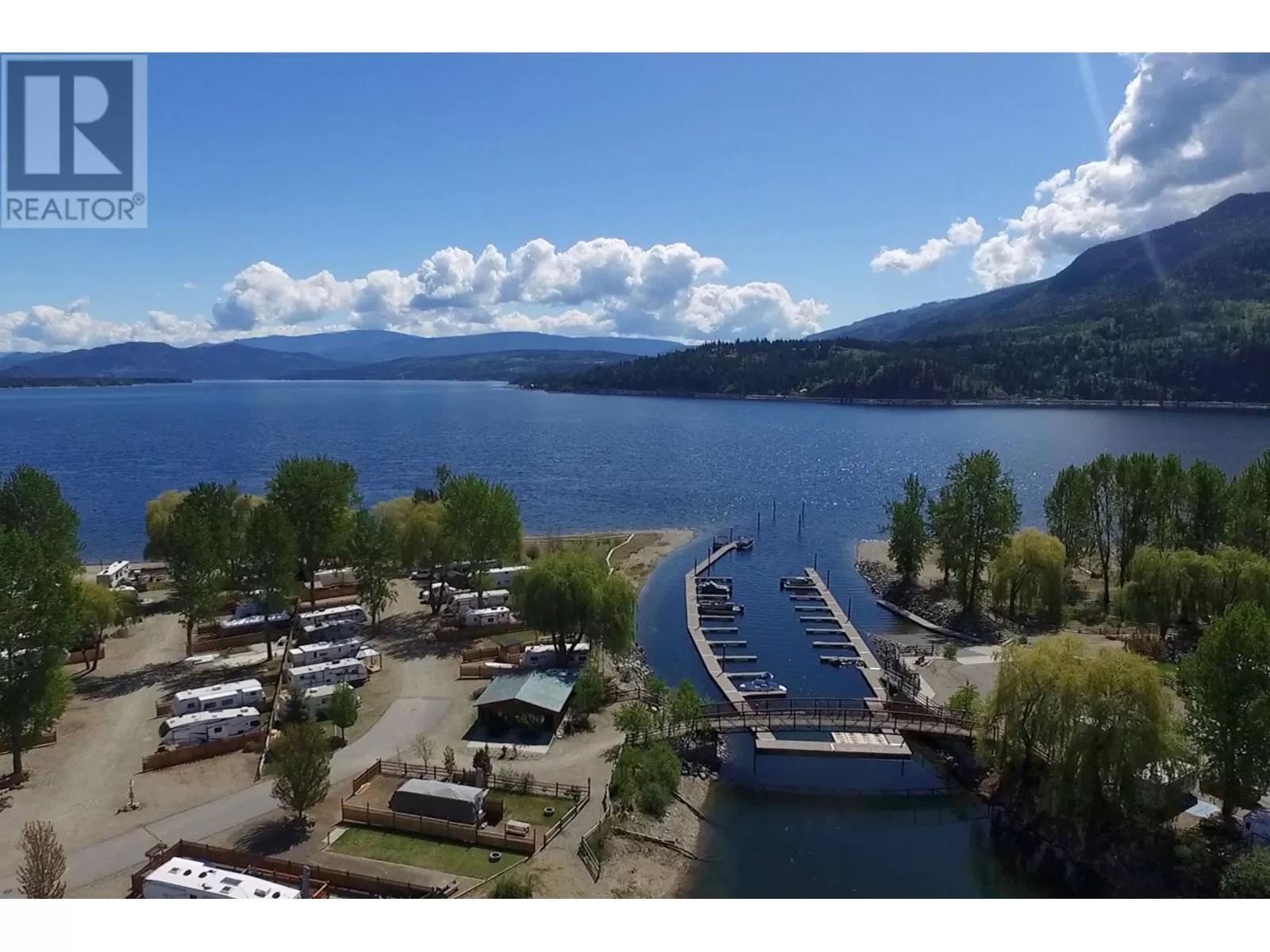 Recreational for rent: 70 Cottonwood Drive, Lee Creek, British Columbia V0E 1M4