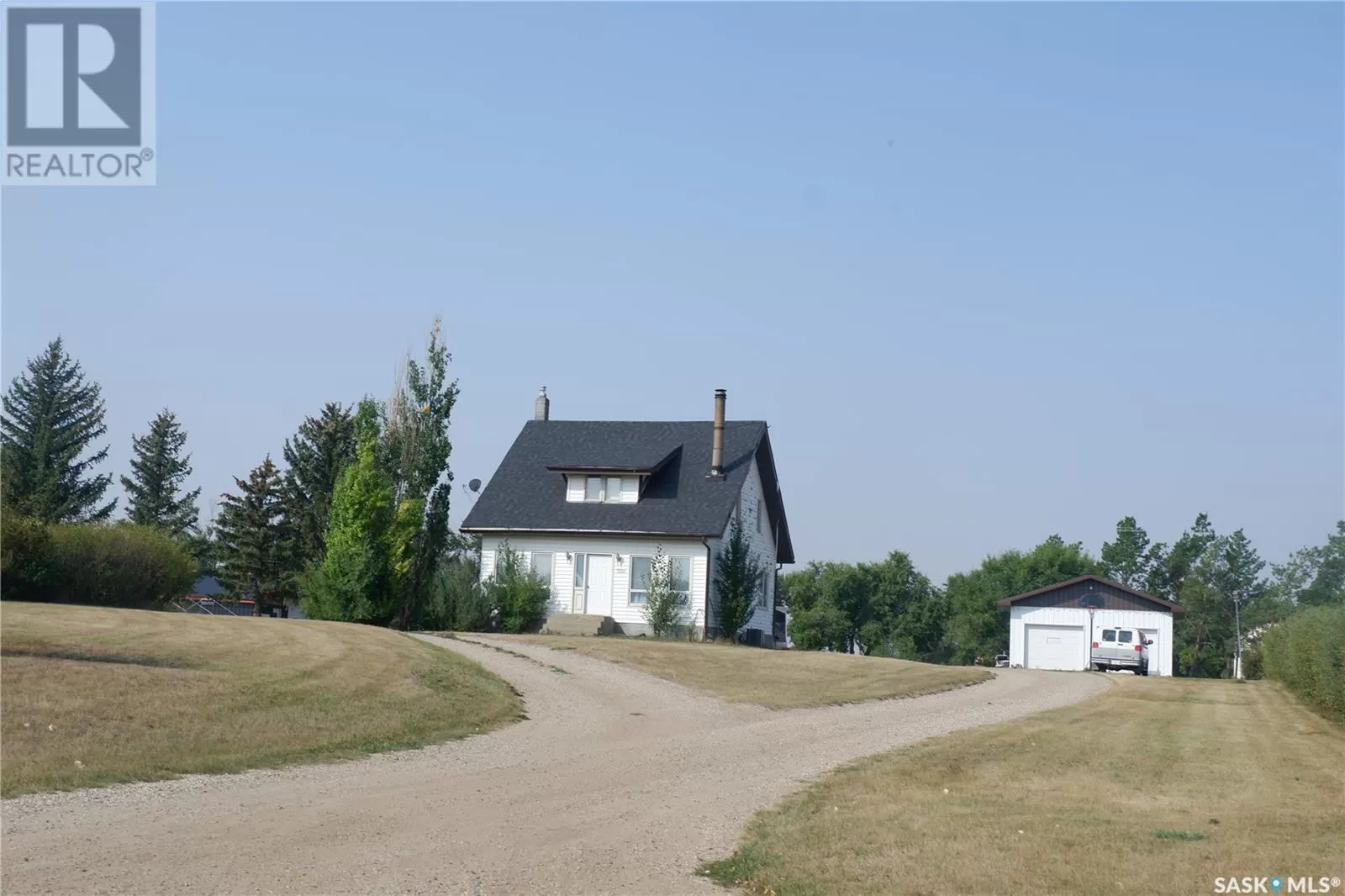 House for rent: 700 6th Street W, Assiniboia, Saskatchewan S0H 0B0