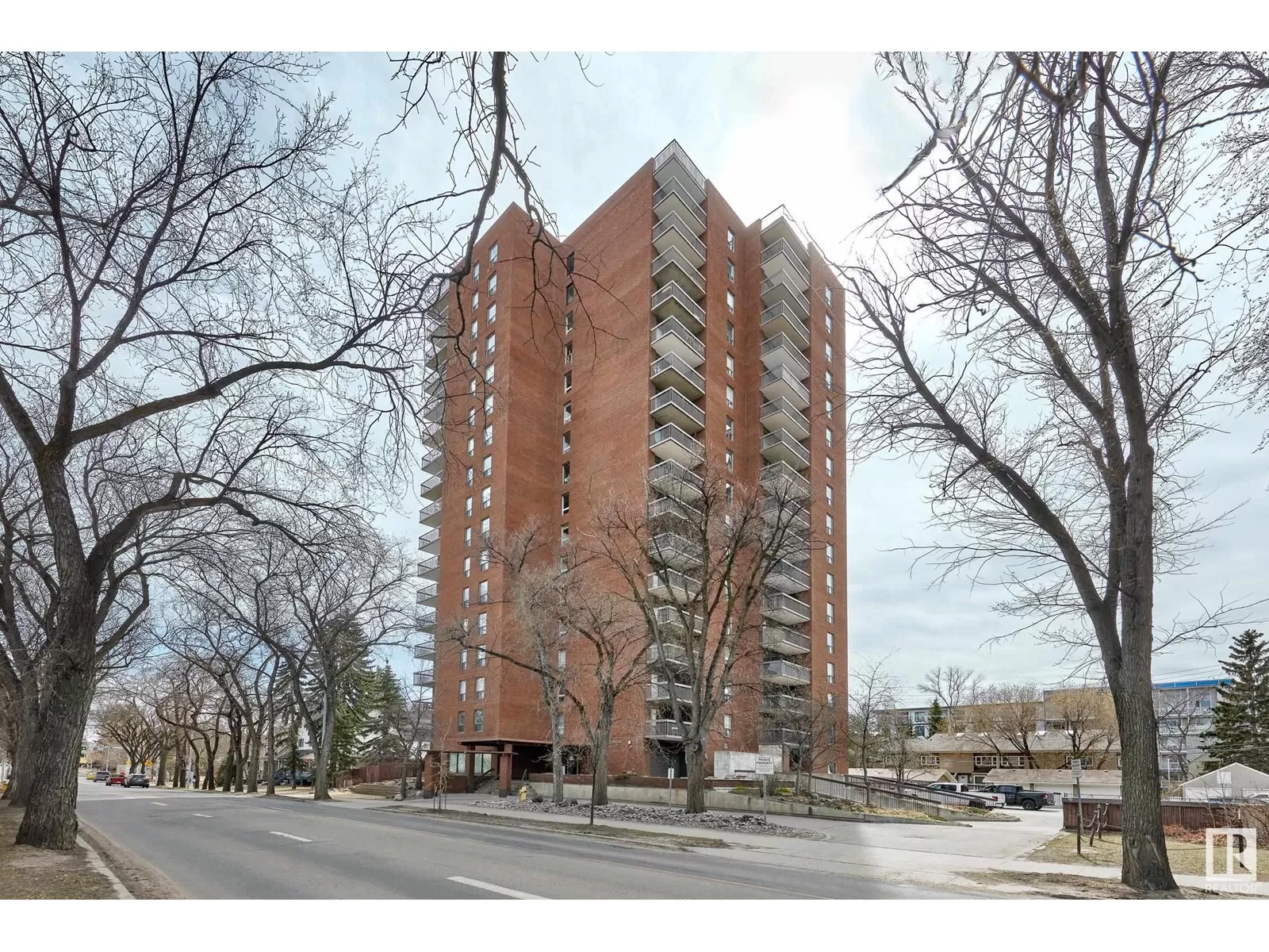 Apartment for rent: #701 11027 87 Av Nw, Edmonton, Alberta T6G 2P9