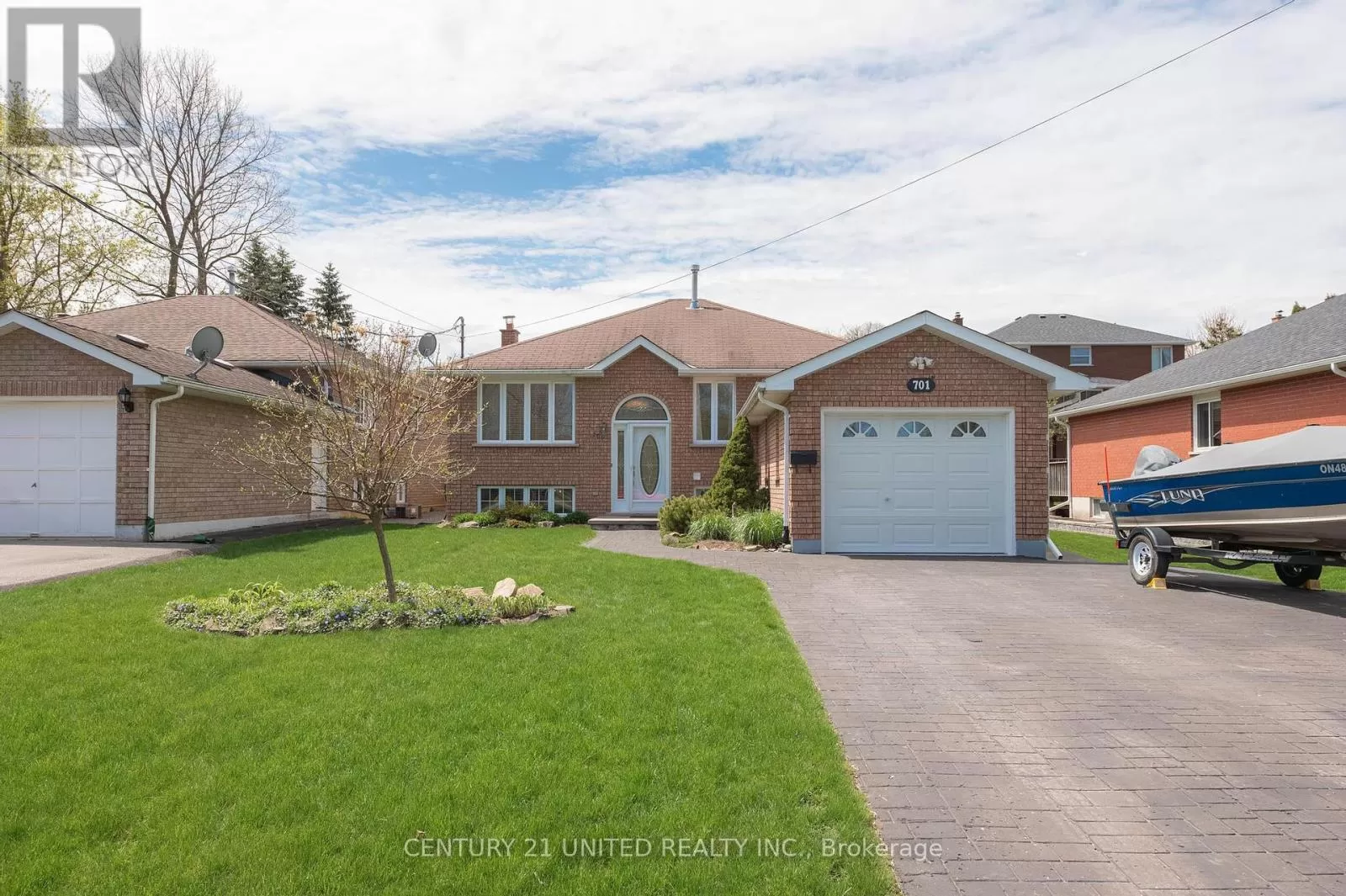 House for rent: 701 Pinewood Drive, Peterborough, Ontario K9K 1L1