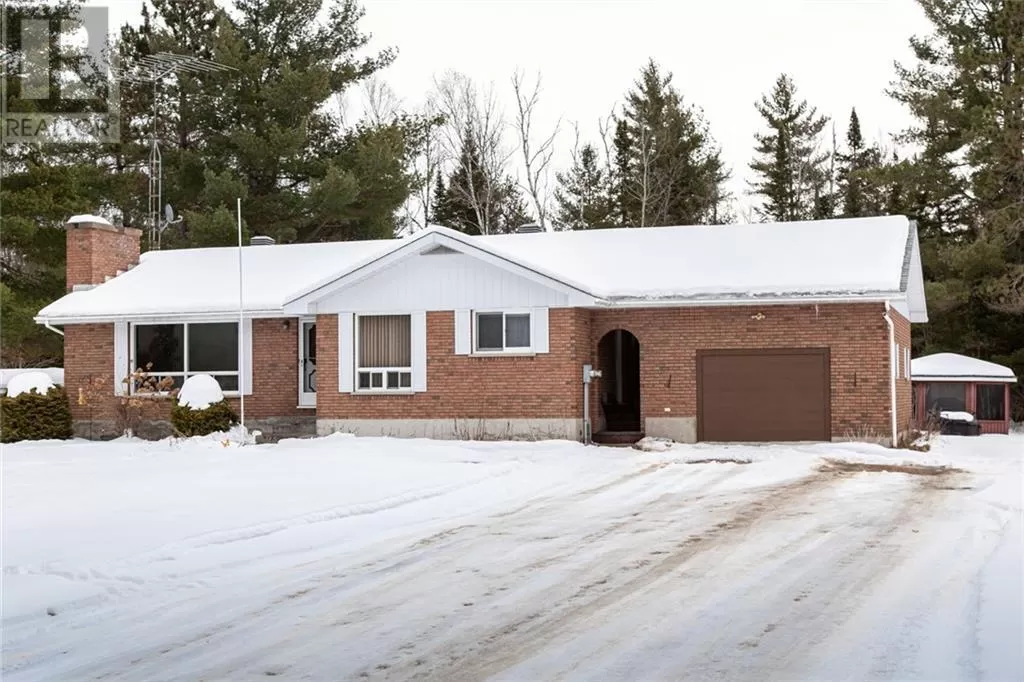 House for rent: 701 Smaglinski Stoppa Parkway, Wilno, Ontario K0J 2N0