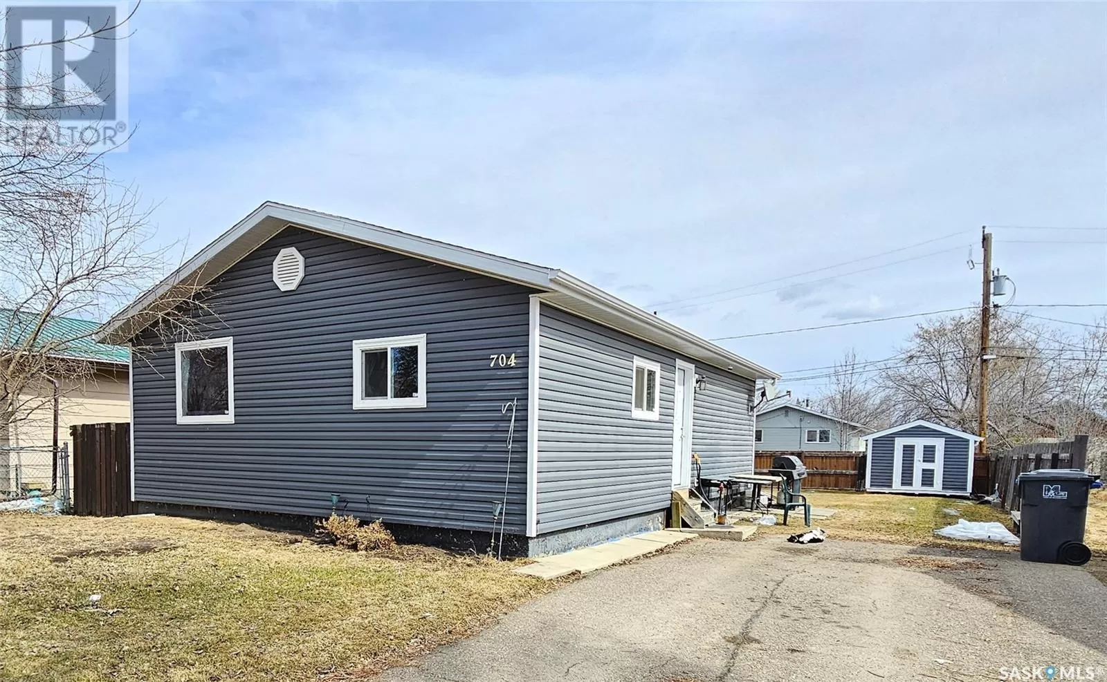 House for rent: 704 1st Street E, Meadow Lake, Saskatchewan S9X 1A3