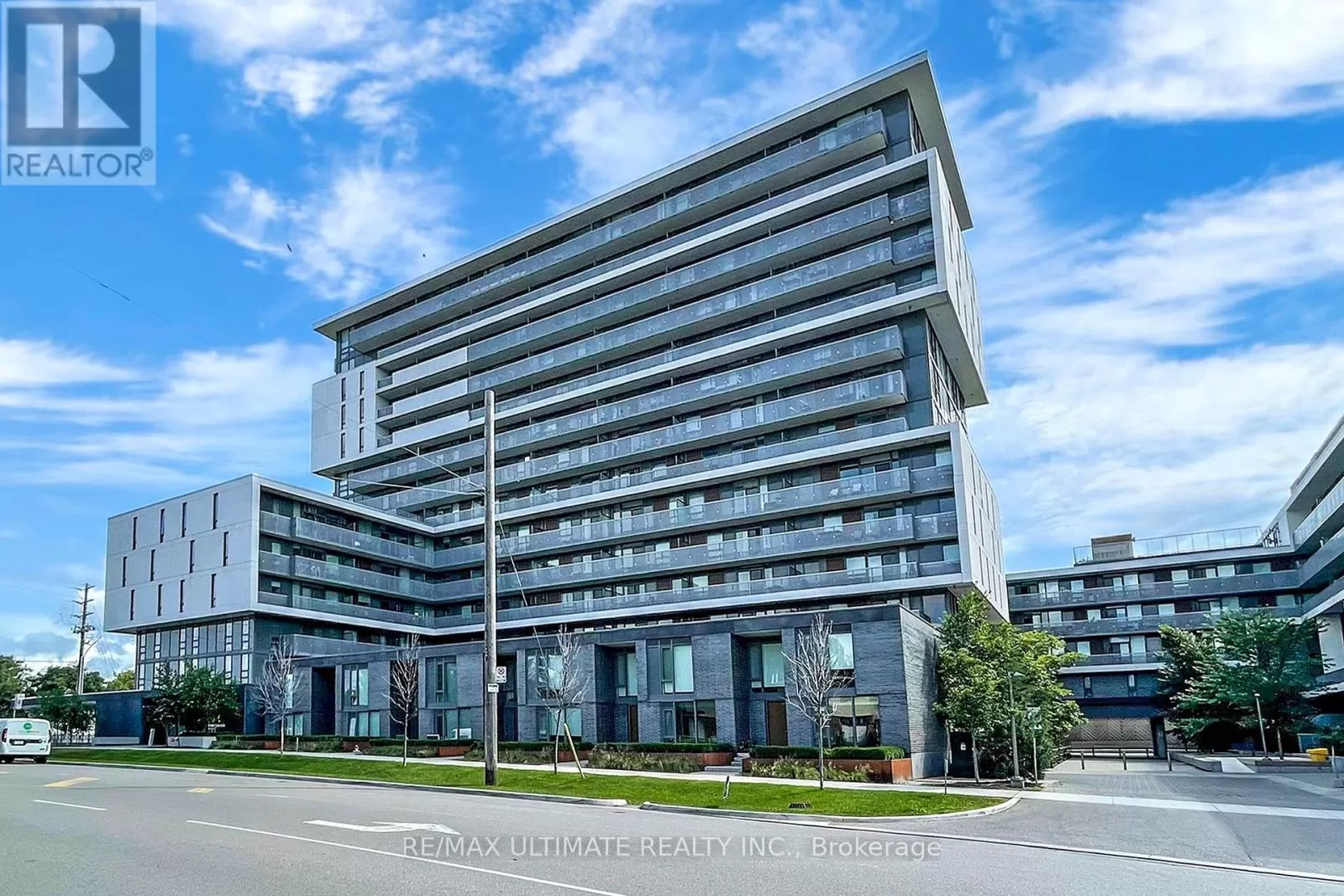 Apartment for rent: 705 - 160 Flemington Road, Toronto, Ontario M6A 0A9