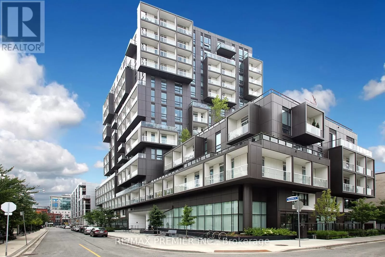 Apartment for rent: 705 - 80 Vanauley Street, Toronto, Ontario M5T 0C9
