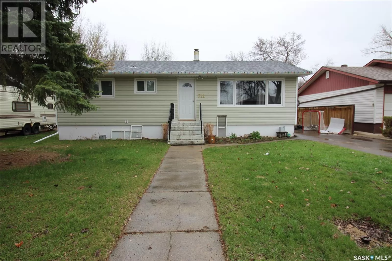 House for rent: 711 4th Street E, Shaunavon, Saskatchewan S0N 2M0