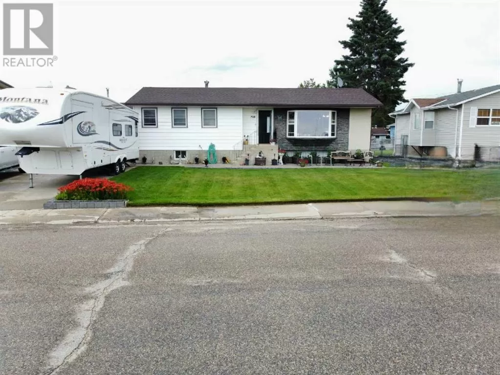House for rent: 716 6 Avenue, Fox Creek, Alberta T0H 1P0