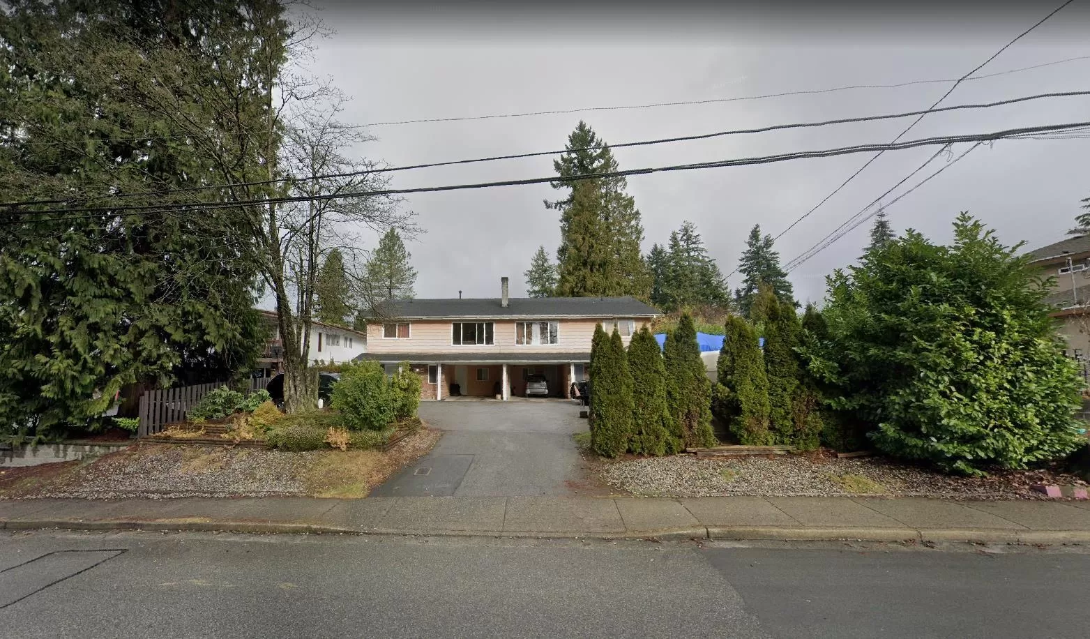 Duplex for rent: 727-729 Smith Avenue, Coquitlam, British Columbia V3J 2W8