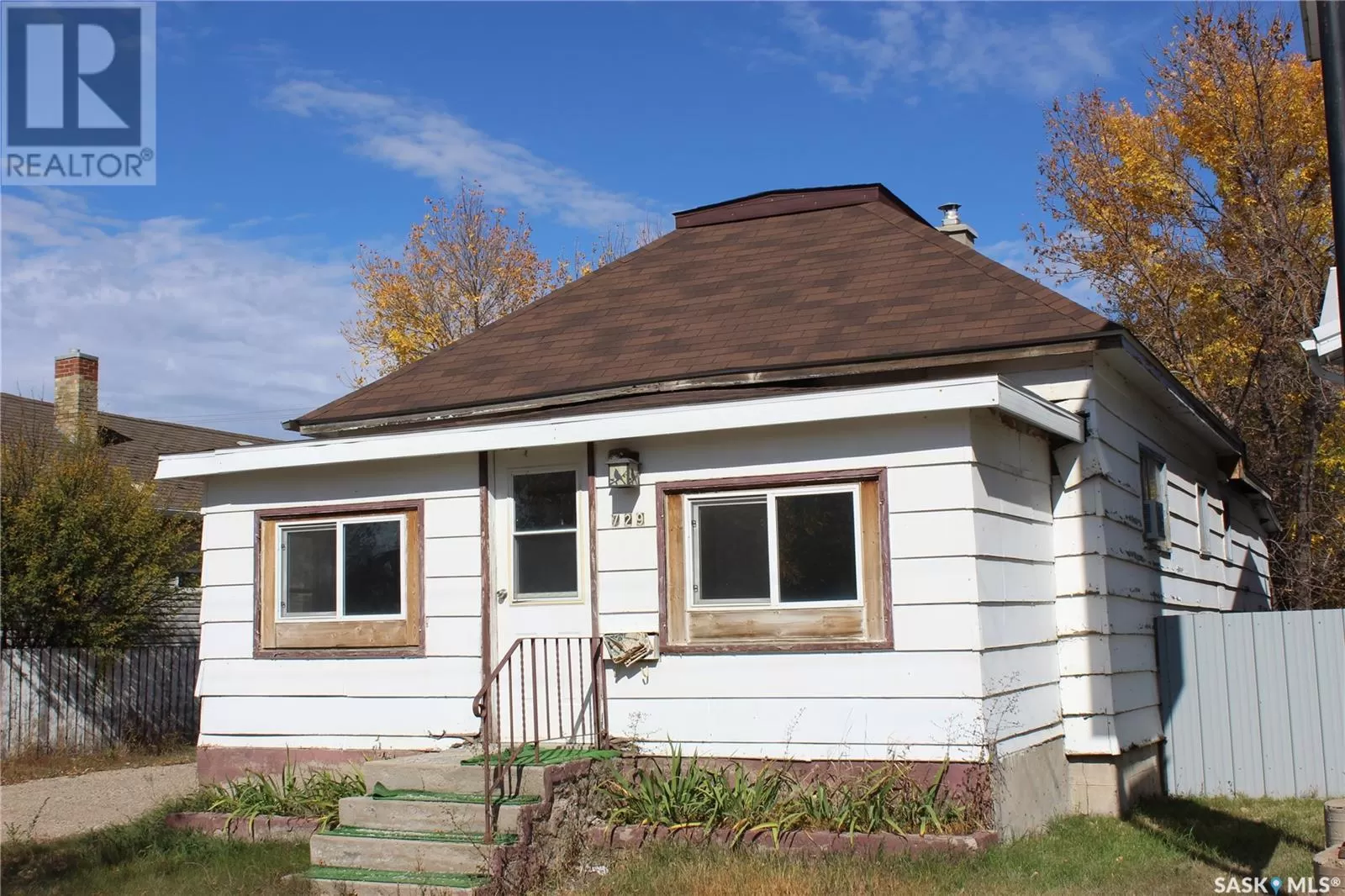 House for rent: 729 Fourth Street, Estevan, Saskatchewan S4A 0V6