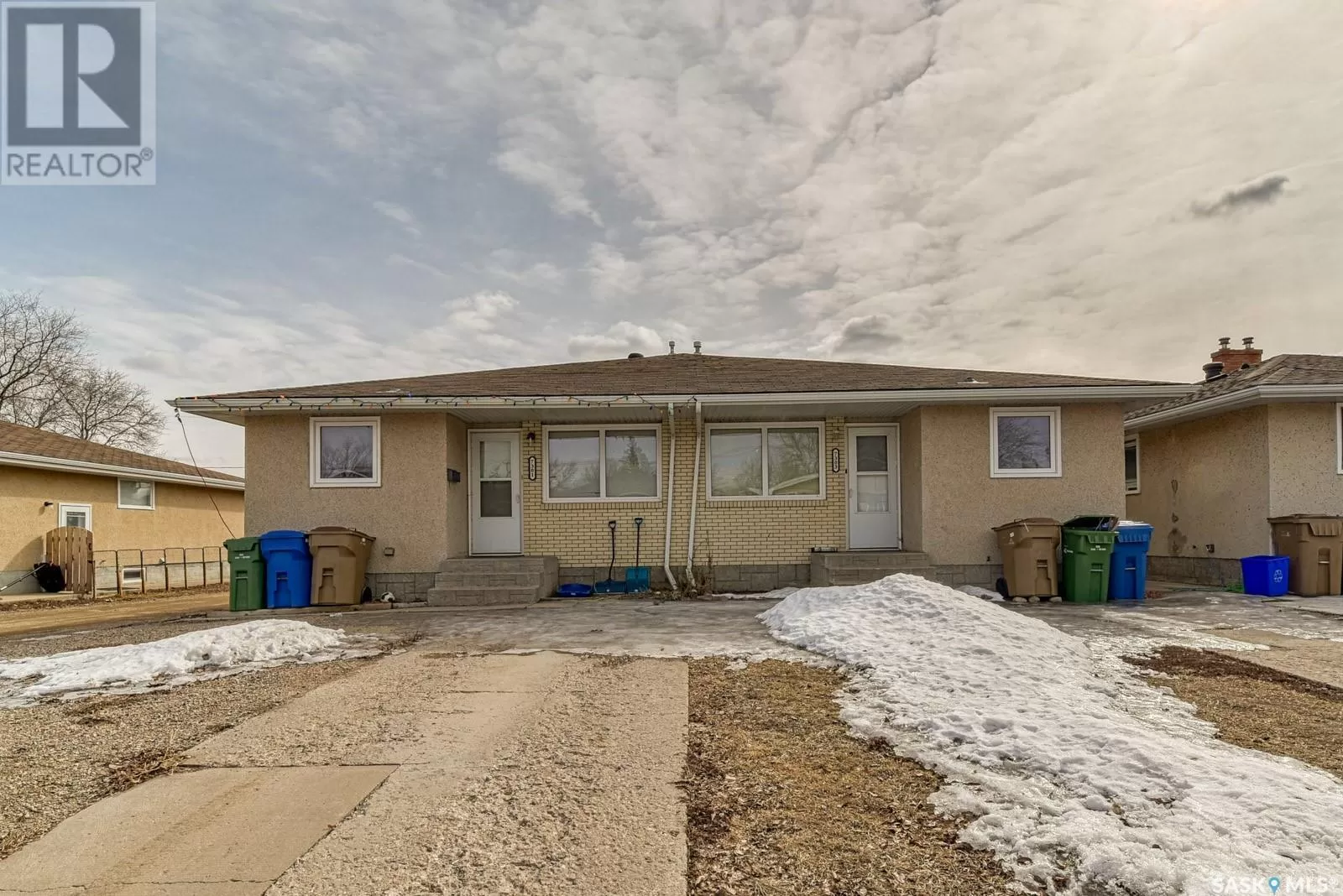 Duplex for rent: 7301-7303 Bowman Avenue, Regina, Saskatchewan S4T 6K9