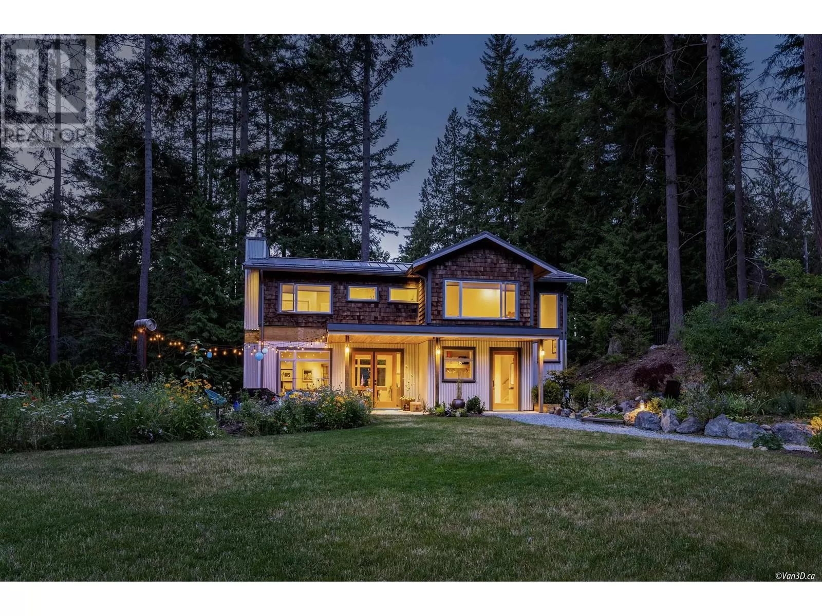 House for rent: 731 Grafton Road, Bowen Island, British Columbia V0N 1G2