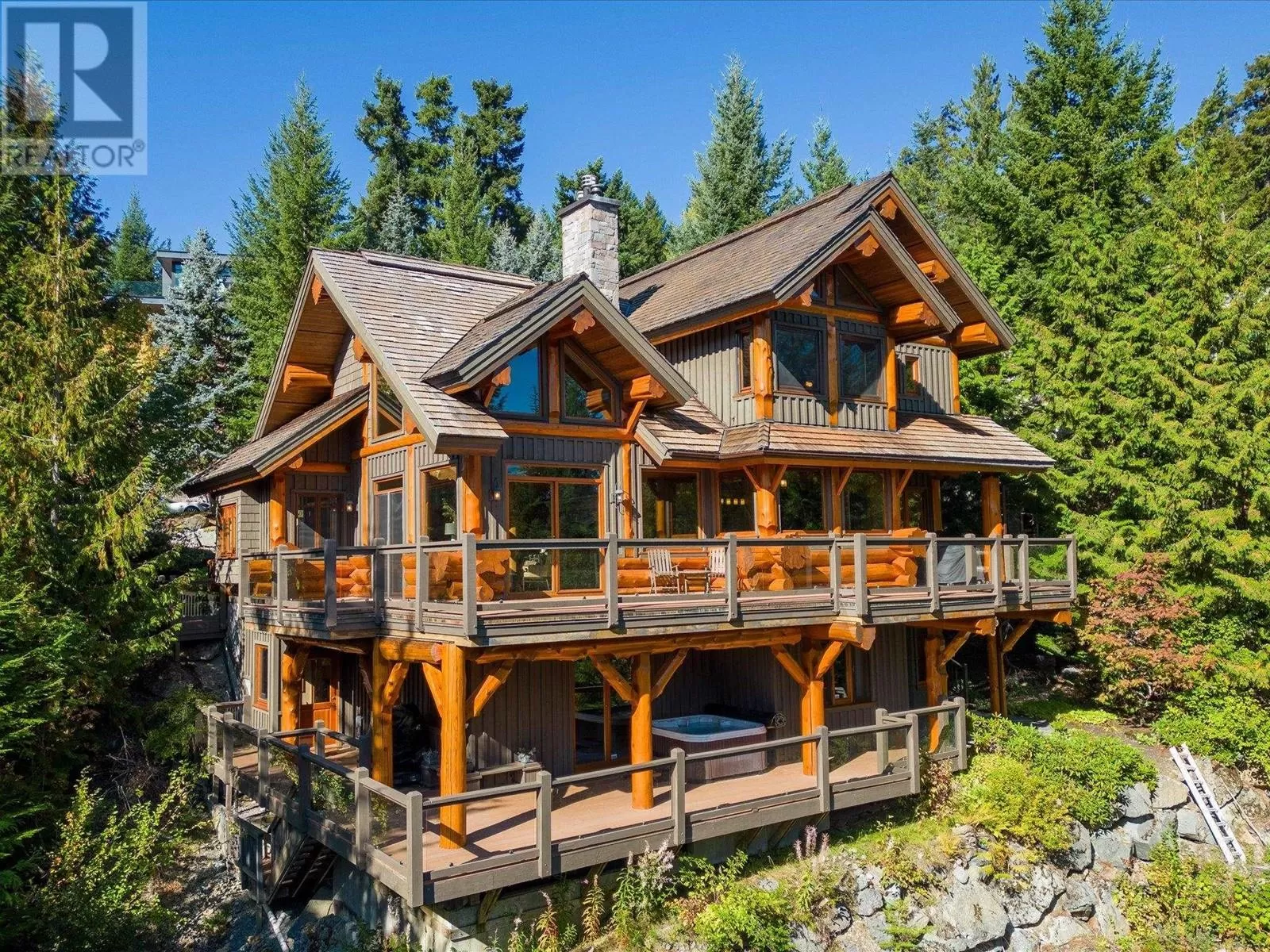 House for rent: 7448 Treetop Lane, Whistler, British Columbia V8E 0E9