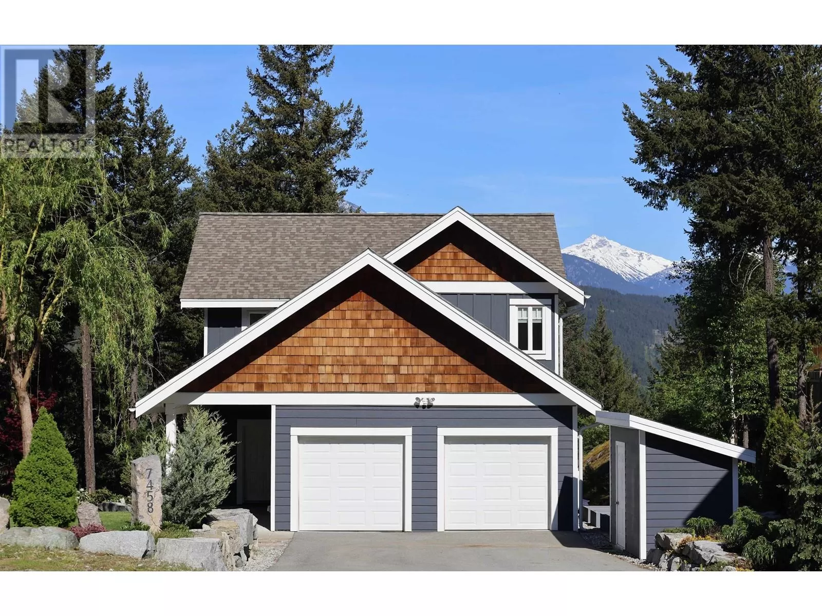 House for rent: 7458 Dogwood Street, Pemberton, British Columbia V0N 2L0