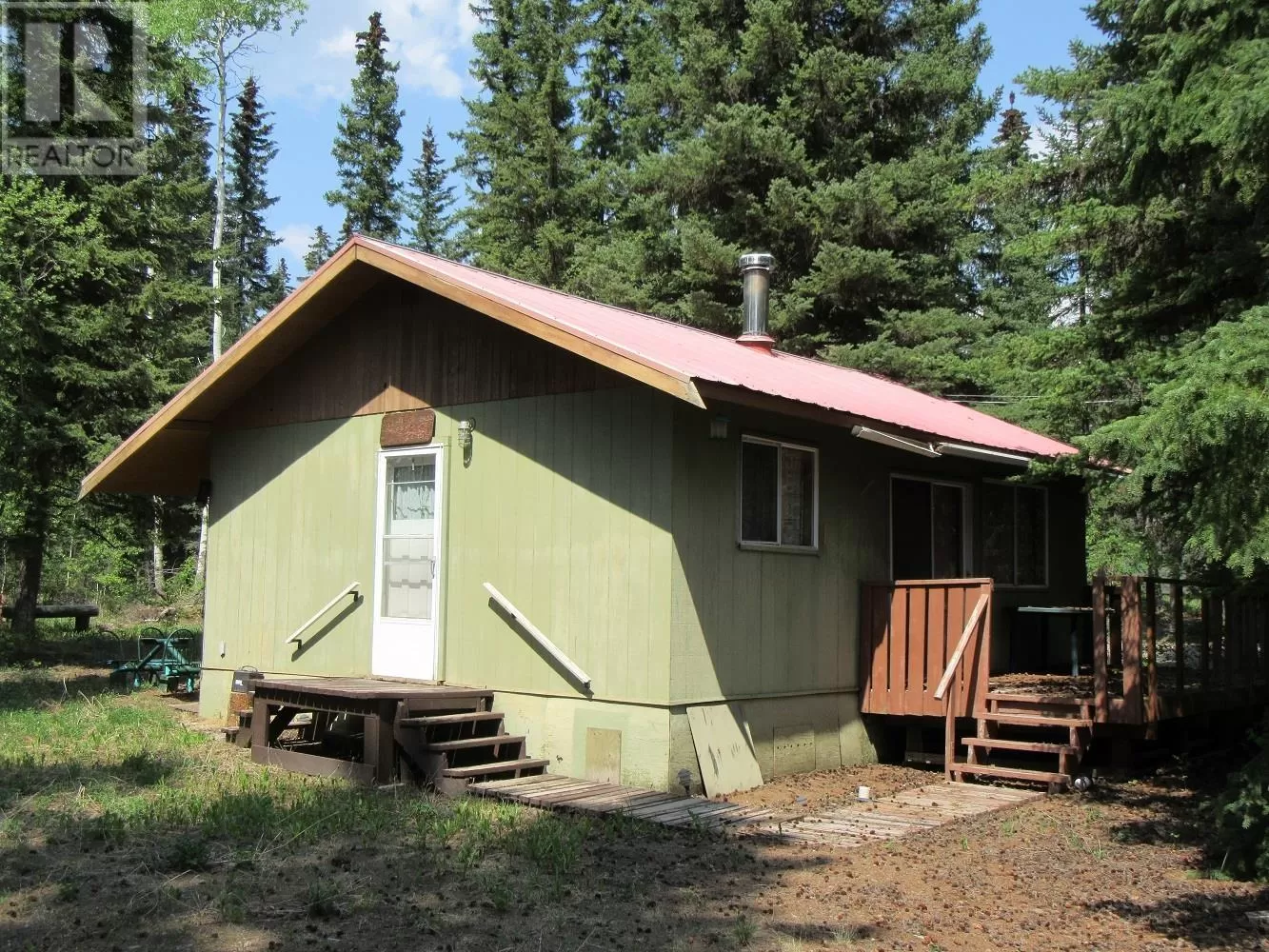 House for rent: 7551 Burgess Road, Deka Lake / Sulphurous / Hathaway Lakes, British Columbia V0K 1X3