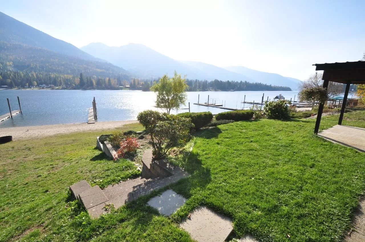 House for rent: 7588 Highway 3a, Balfour, British Columbia V0G 1C0