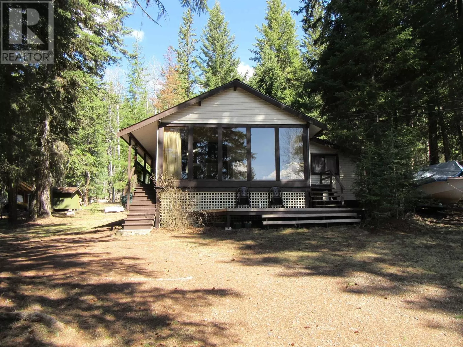 House for rent: 7637 Burgess Road, Deka Lake / Sulphurous / Hathaway Lakes, British Columbia V0K 1X3