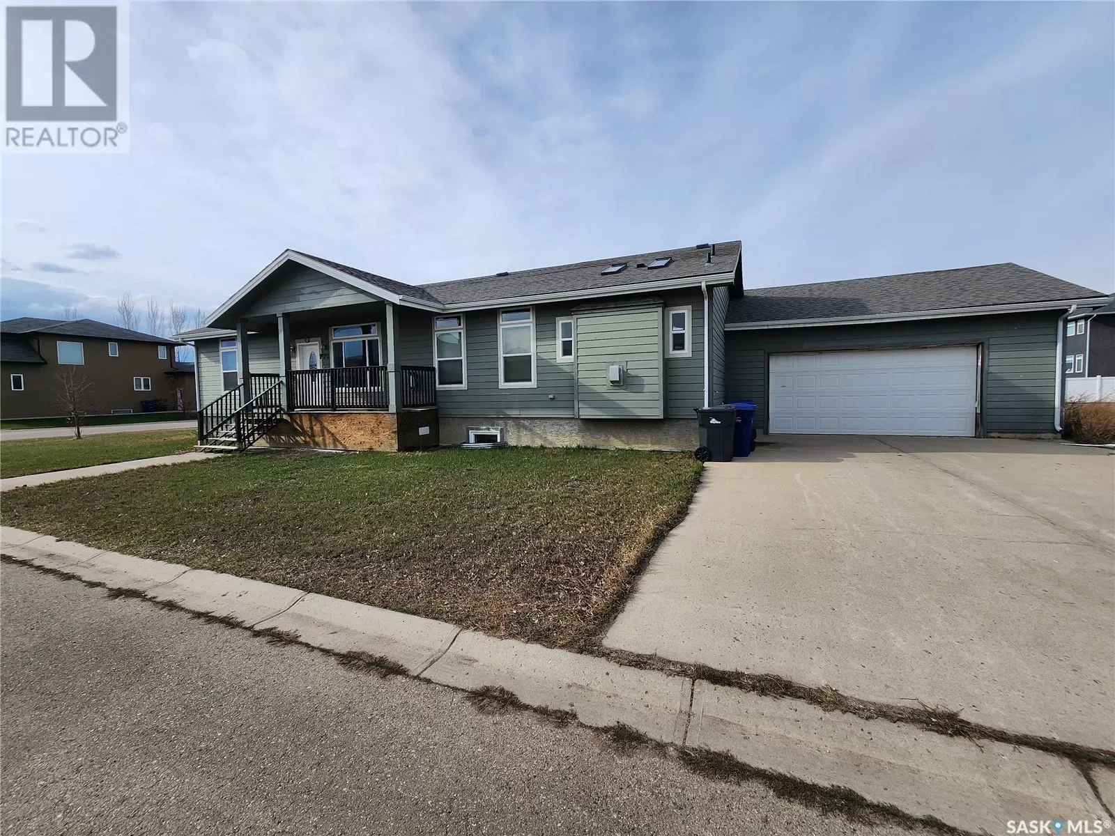 House for rent: 770 Johnston Drive Ne, Weyburn, Saskatchewan S4H 3M6