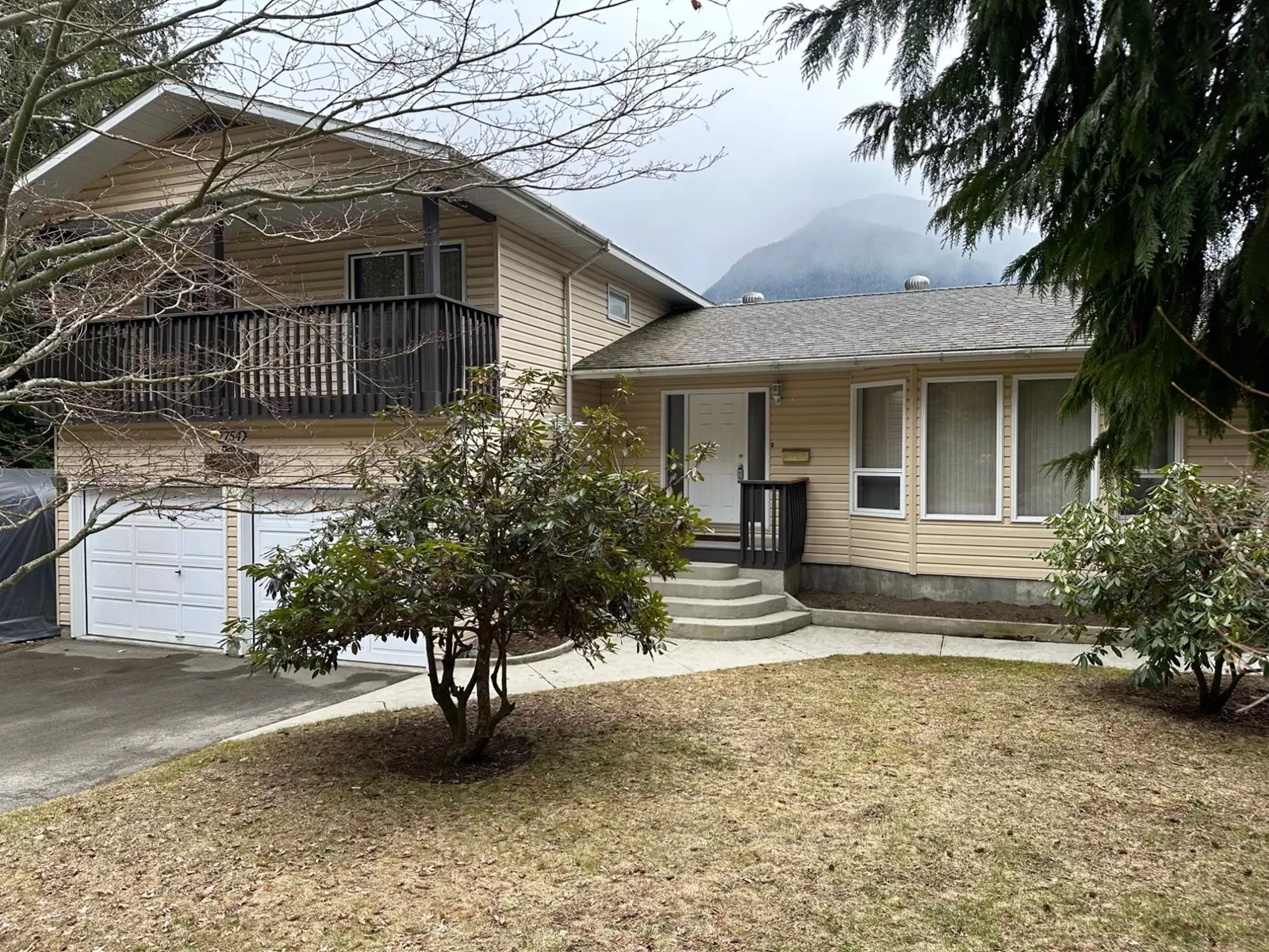 House for rent: 7754 Upper Balfour Road, Balfour, British Columbia V0G 1C0