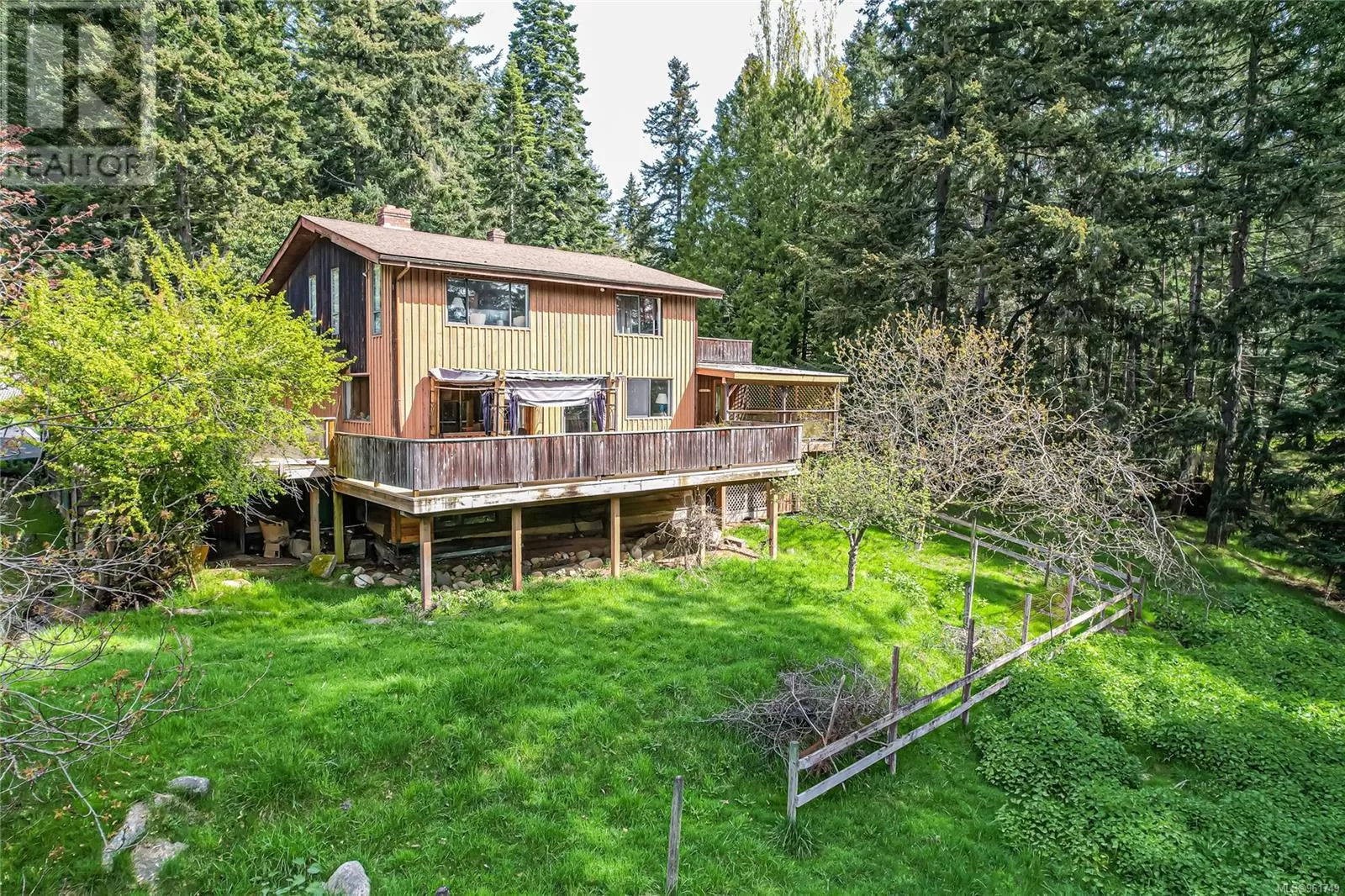 House for rent: 777 Beaver Point Rd, Salt Spring, British Columbia V8K 1X9