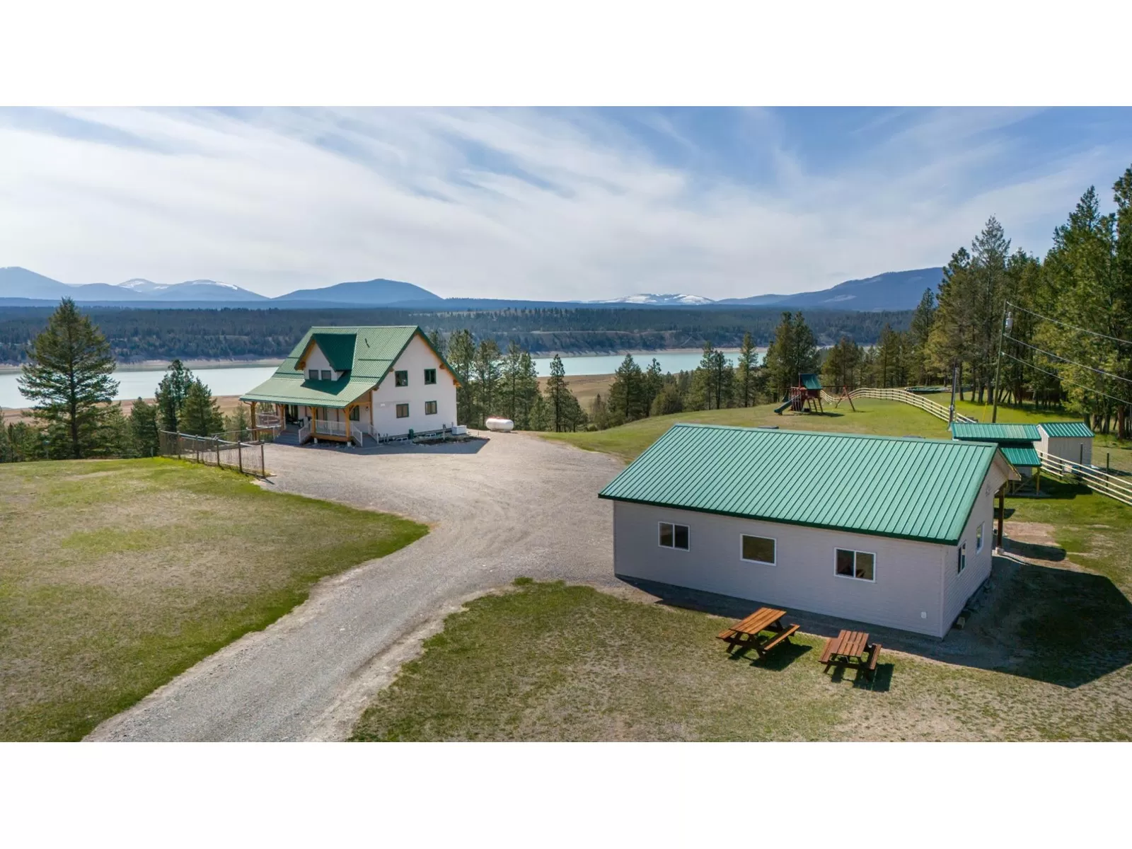 House for rent: 779 Sundown Lane, Baynes Lake, British Columbia V0B 1T4