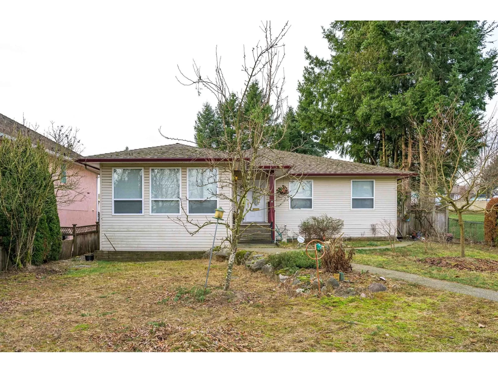 House for rent: 7877 168 Street, Surrey, British Columbia V4N 0J3