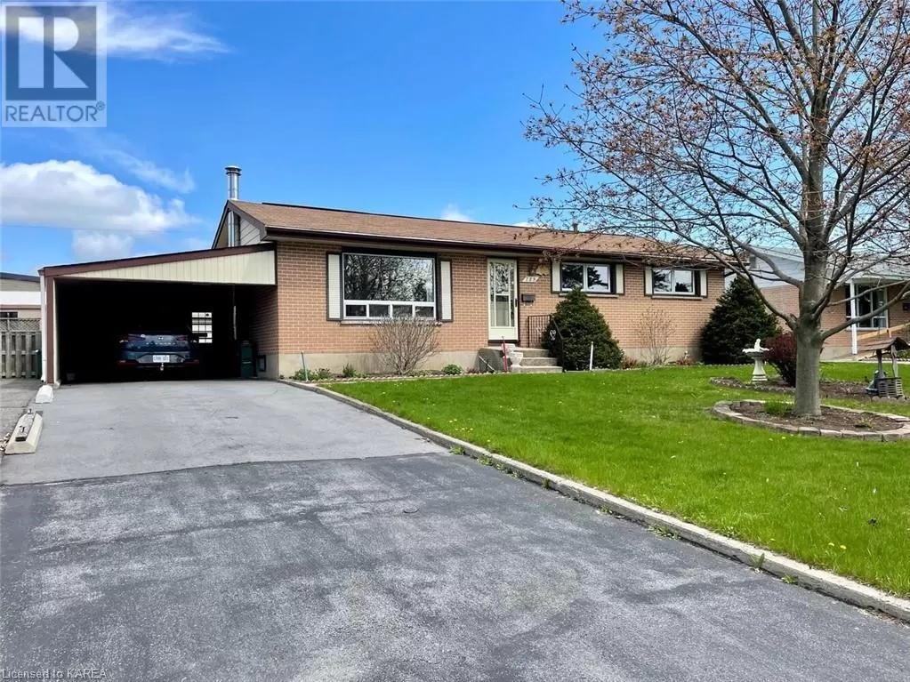 House for rent: 789 Downing Street, Kingston, Ontario K7M 5N3