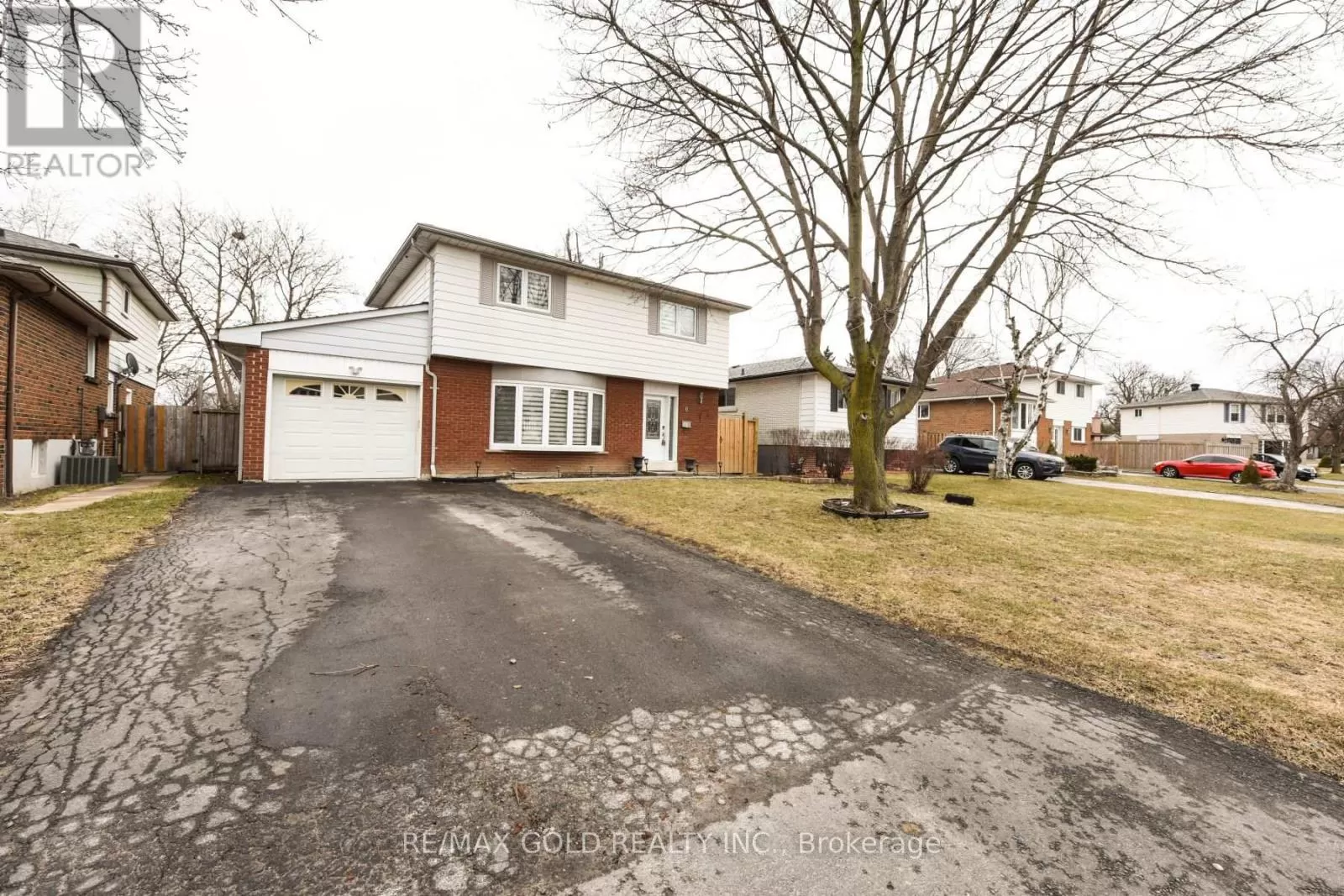 House for rent: 8 Drury Cres, Brampton, Ontario L6T 1L2