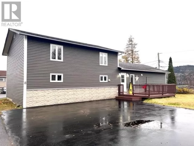House for rent: 8 Seaview Court, Clarenville, Newfoundland & Labrador A5A 4N4