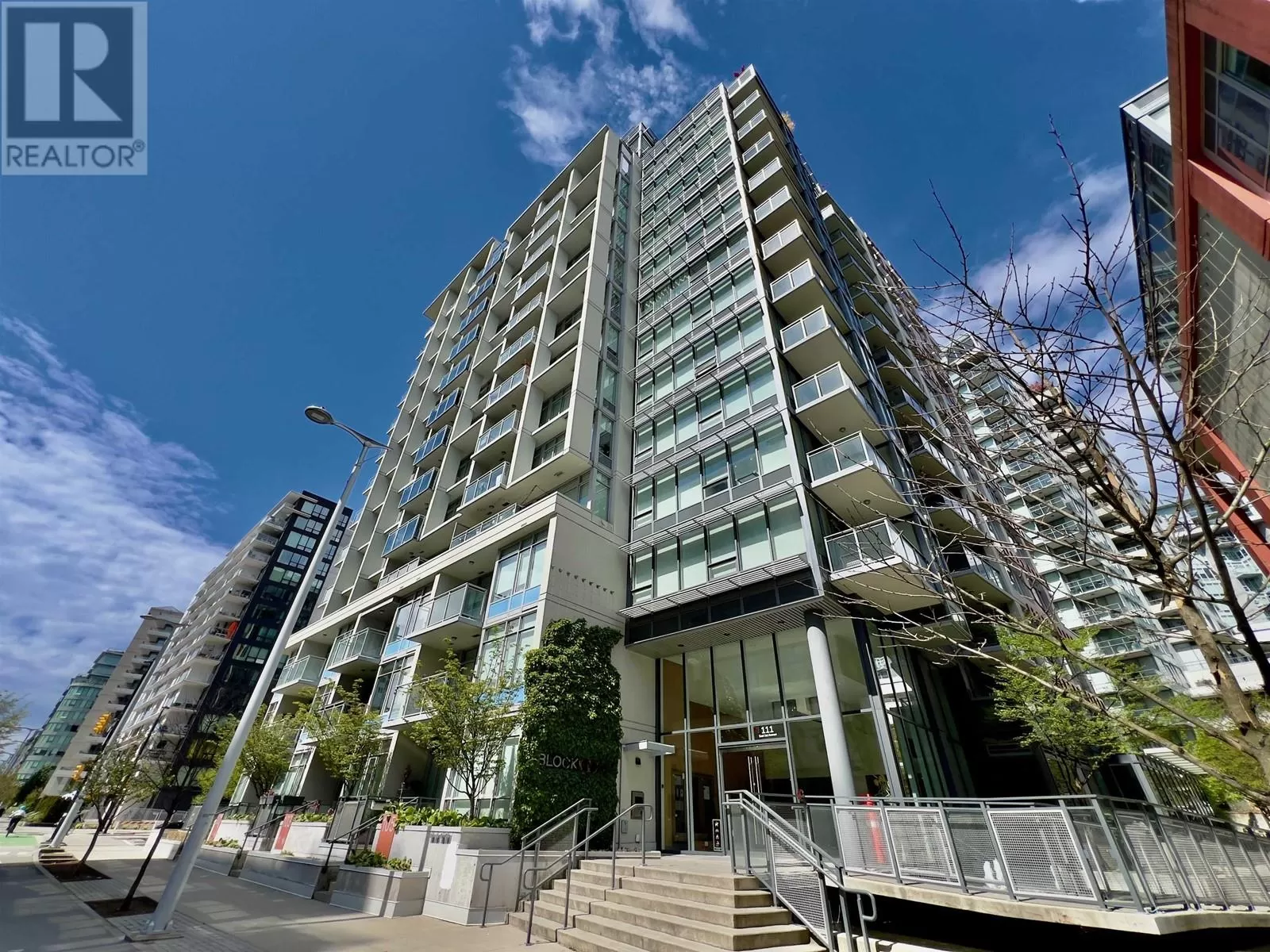 Apartment for rent: 801 111 E 1st Avenue, Vancouver, British Columbia V6A 0E9
