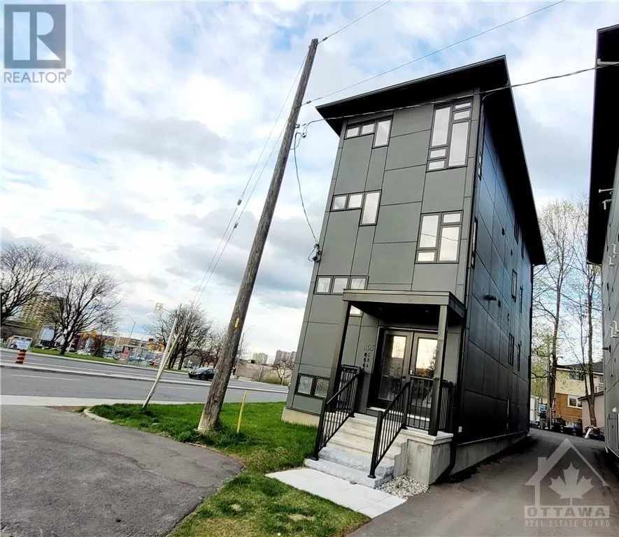 Apartment for rent: 805 Maplewood Avenue Unit#b, Ottawa, Ontario K2B 5V4