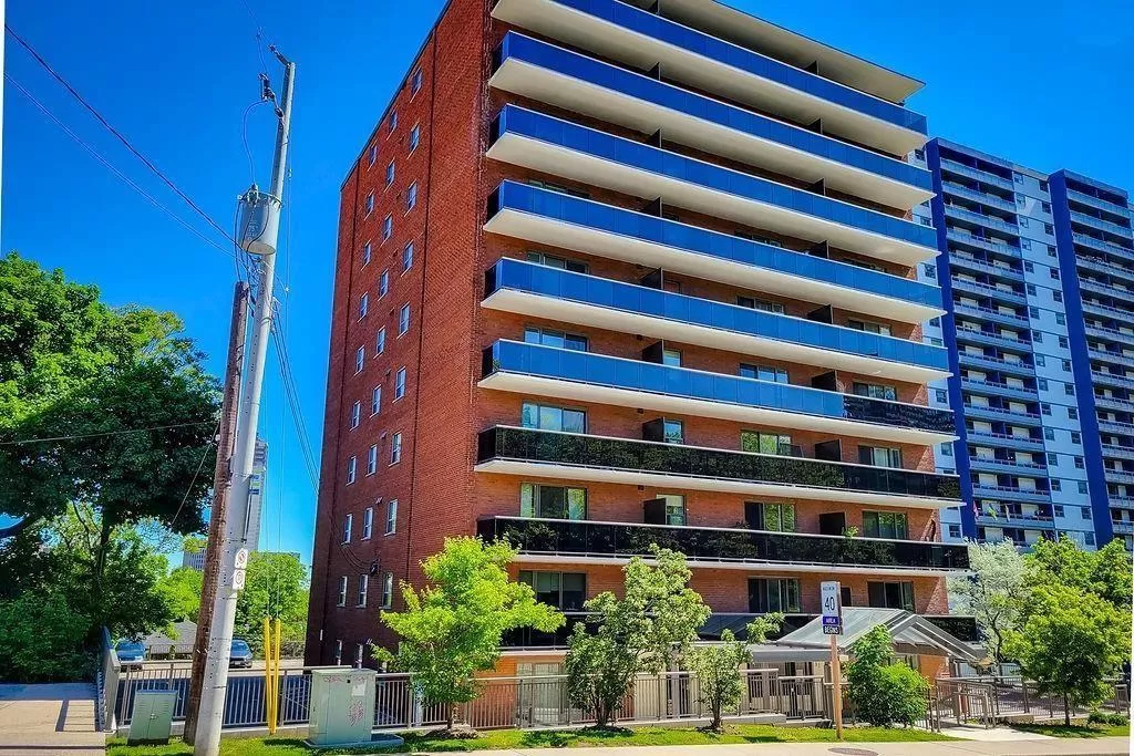 Apartment for rent: 81 Charlton Avenue E|unit #905, Hamilton, Ontario L8N 1Y7