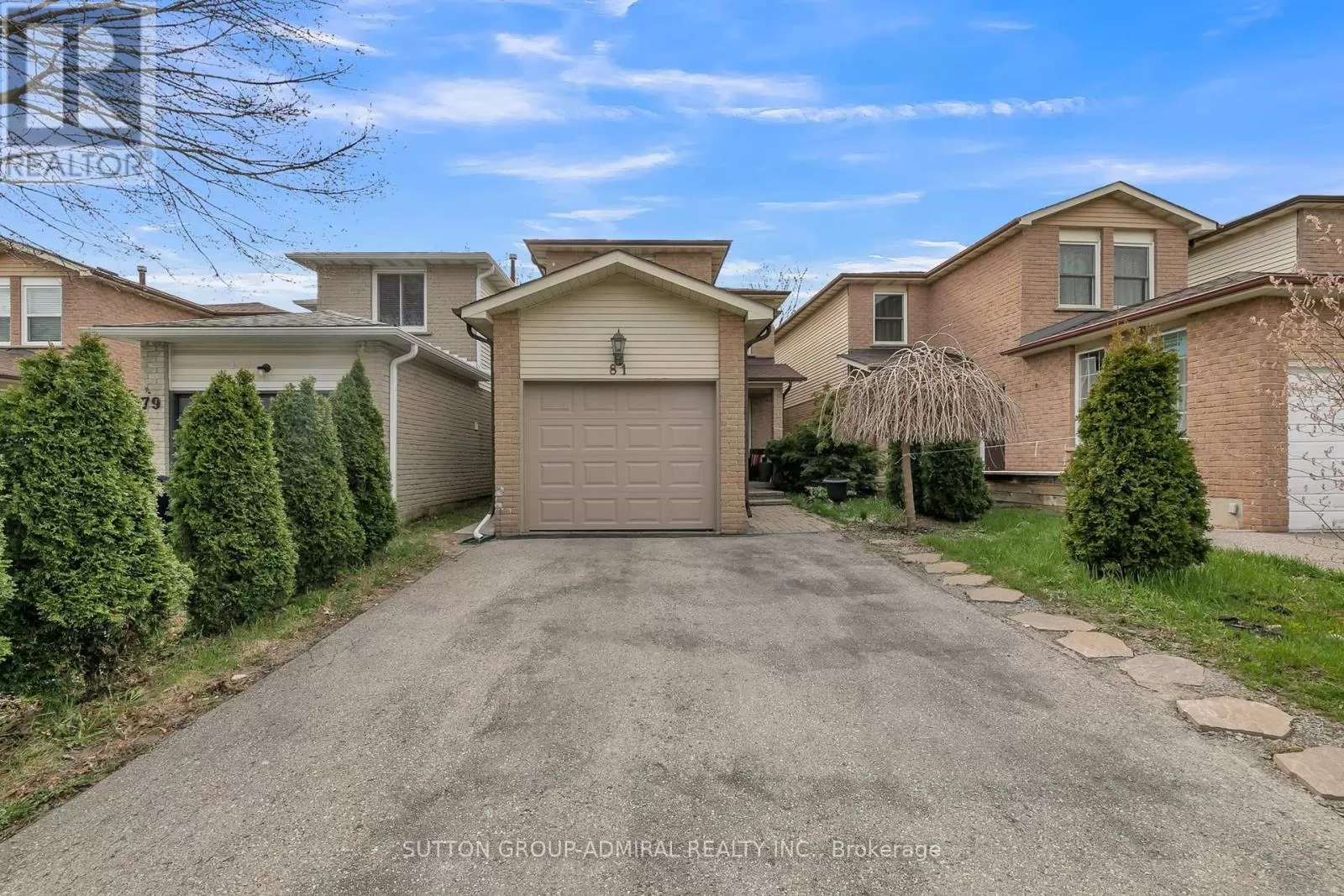 House for rent: 81 Greenbelt Crescent, Richmond Hill, Ontario L4C 5S1