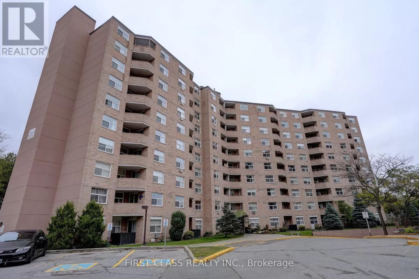 Apartment for rent: 812 - 260 Davis Drive, Newmarket, Ontario L3Y 7C3
