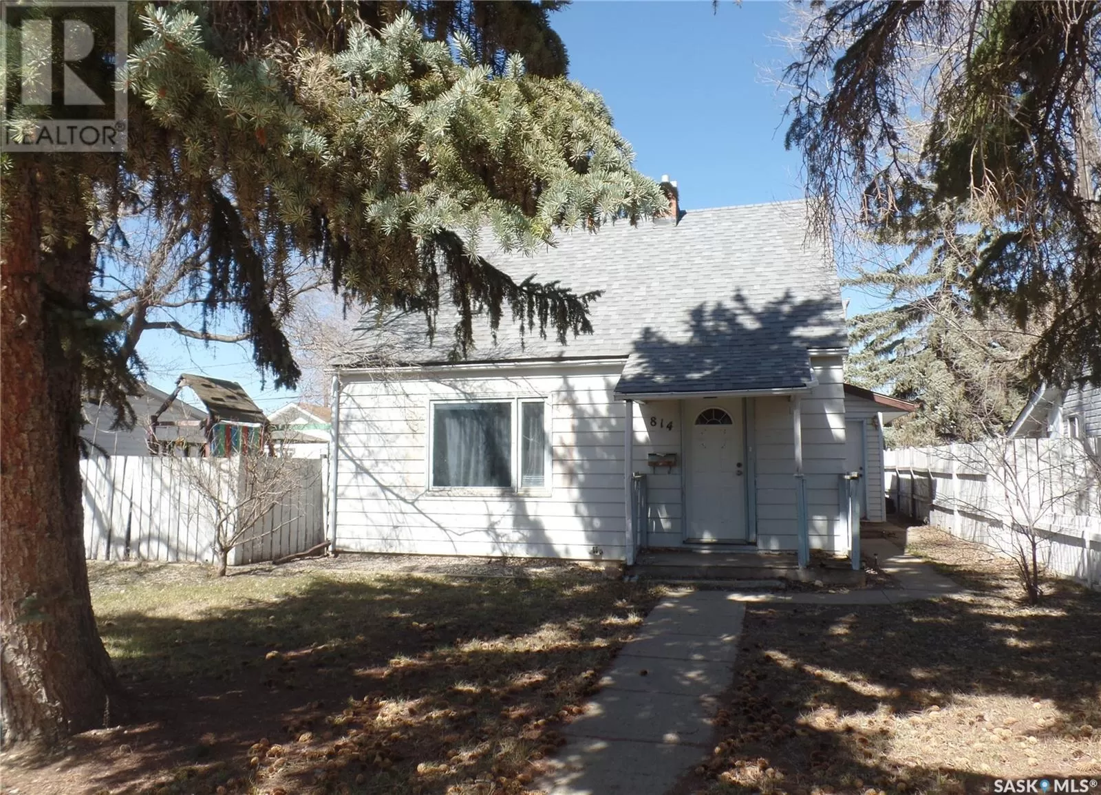 House for rent: 814 Athabasca Street E, Moose Jaw, Saskatchewan S6H 0M7