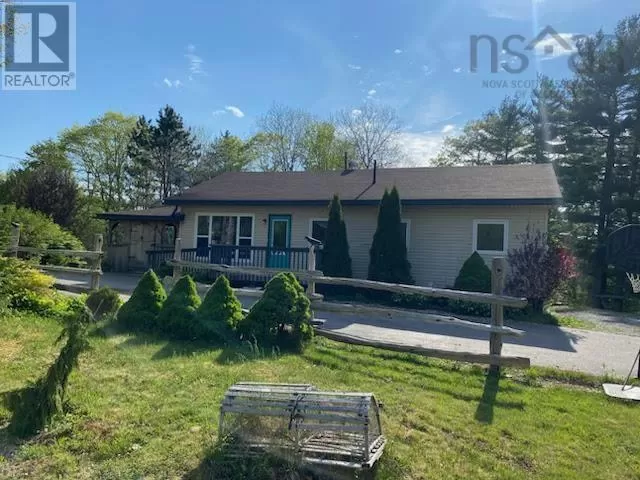 House for rent: 8187 Highway #8, South Brookfield, Nova Scotia B0T 1X0