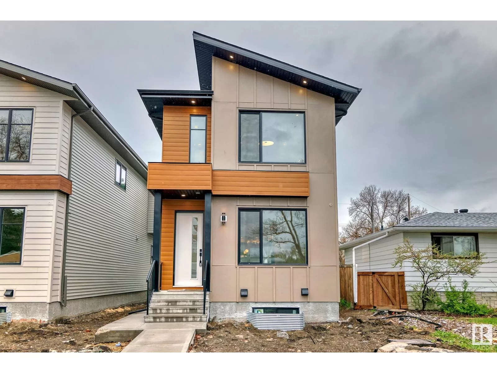 House for rent: 8237 93a Av Nw, Edmonton, Alberta T6C 1V5