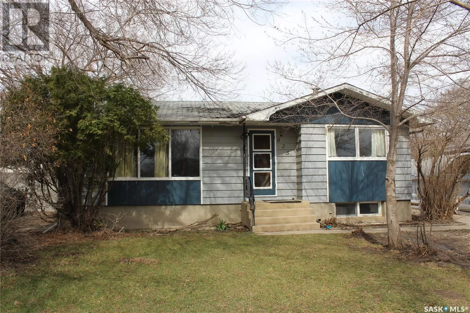 House for rent: 825 Valley Street, Estevan, Saskatchewan S4A 0C8
