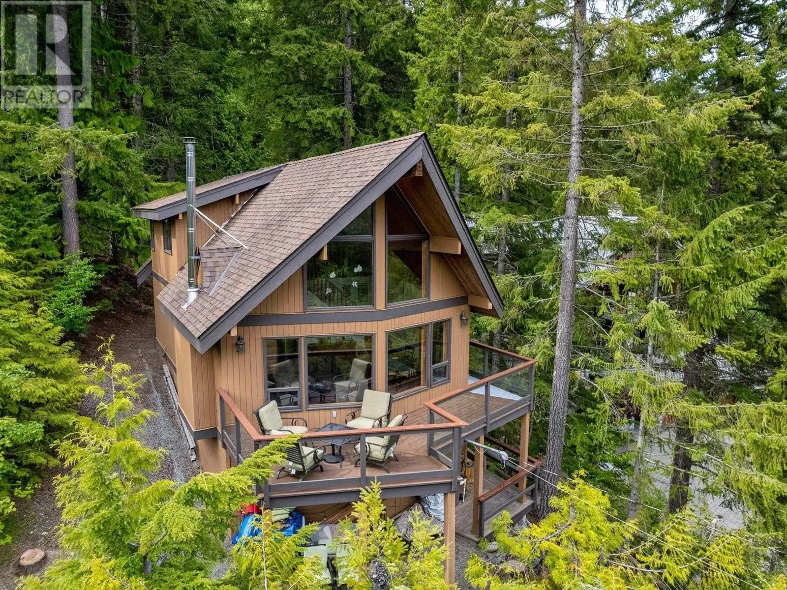 House for rent: 8271 Alpine Way, Whistler, British Columbia V8E 0G2